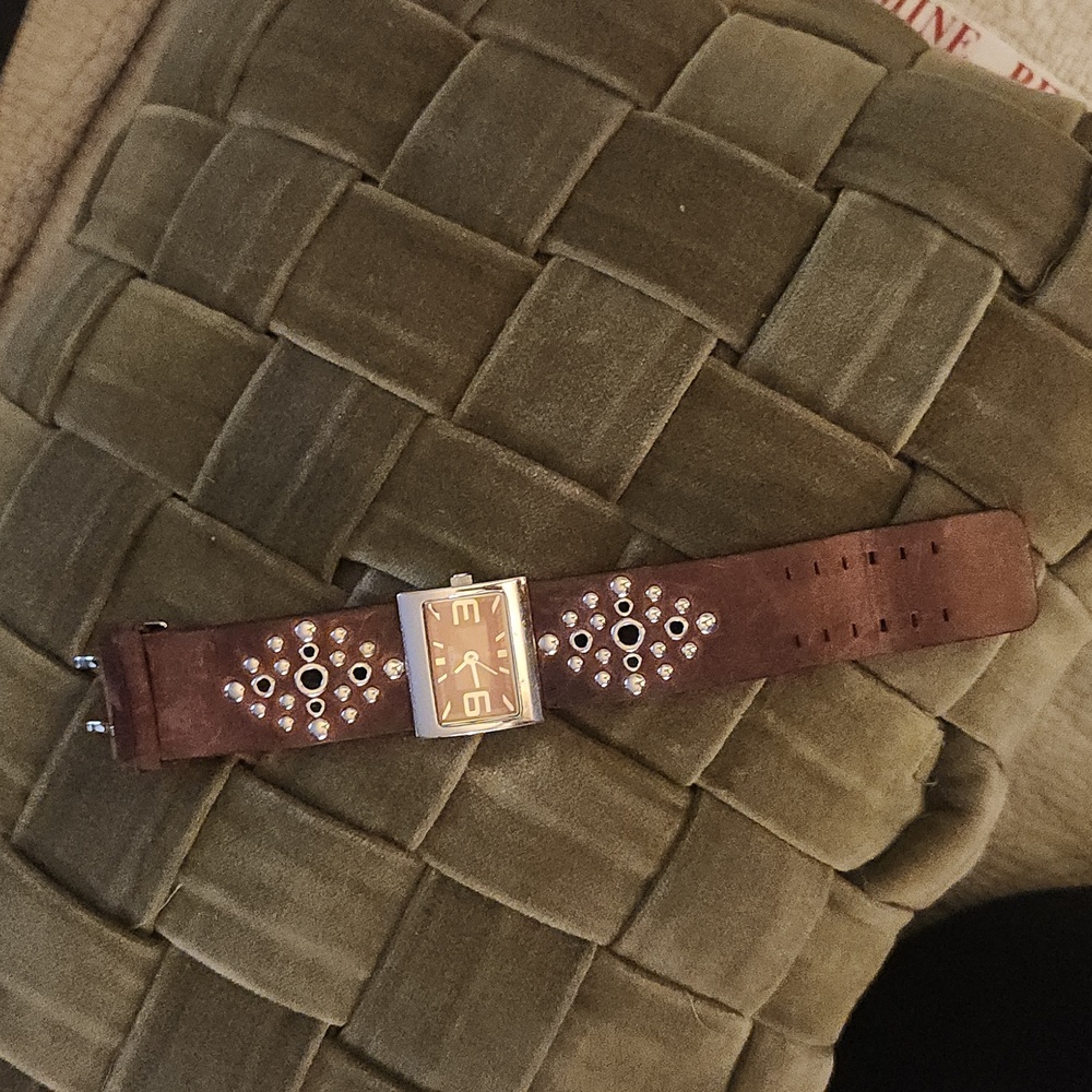 Chicos watch